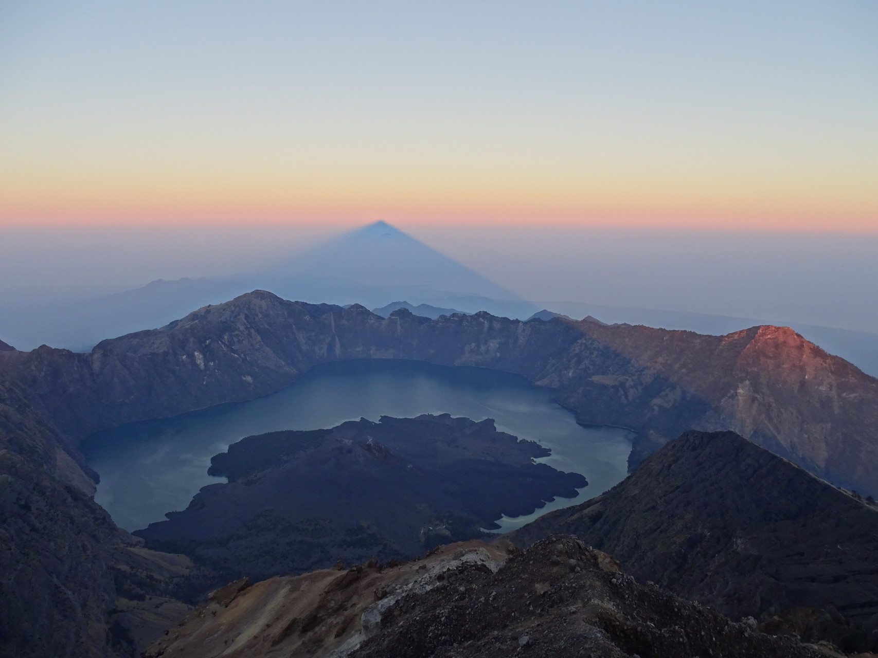 Gunung Rinjani Trekking Segara Anak