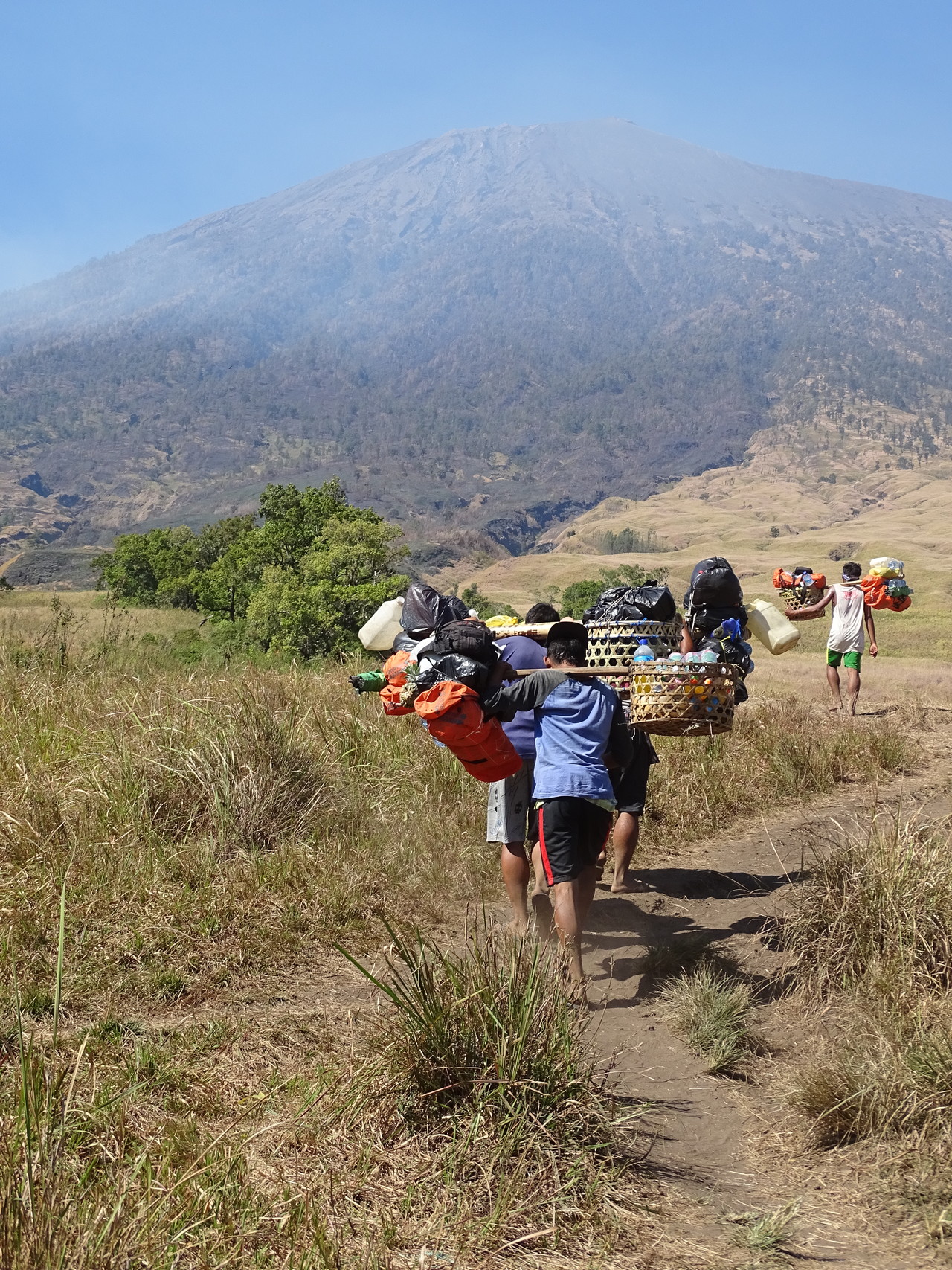 Porter Gunung Rinjani Sembulan