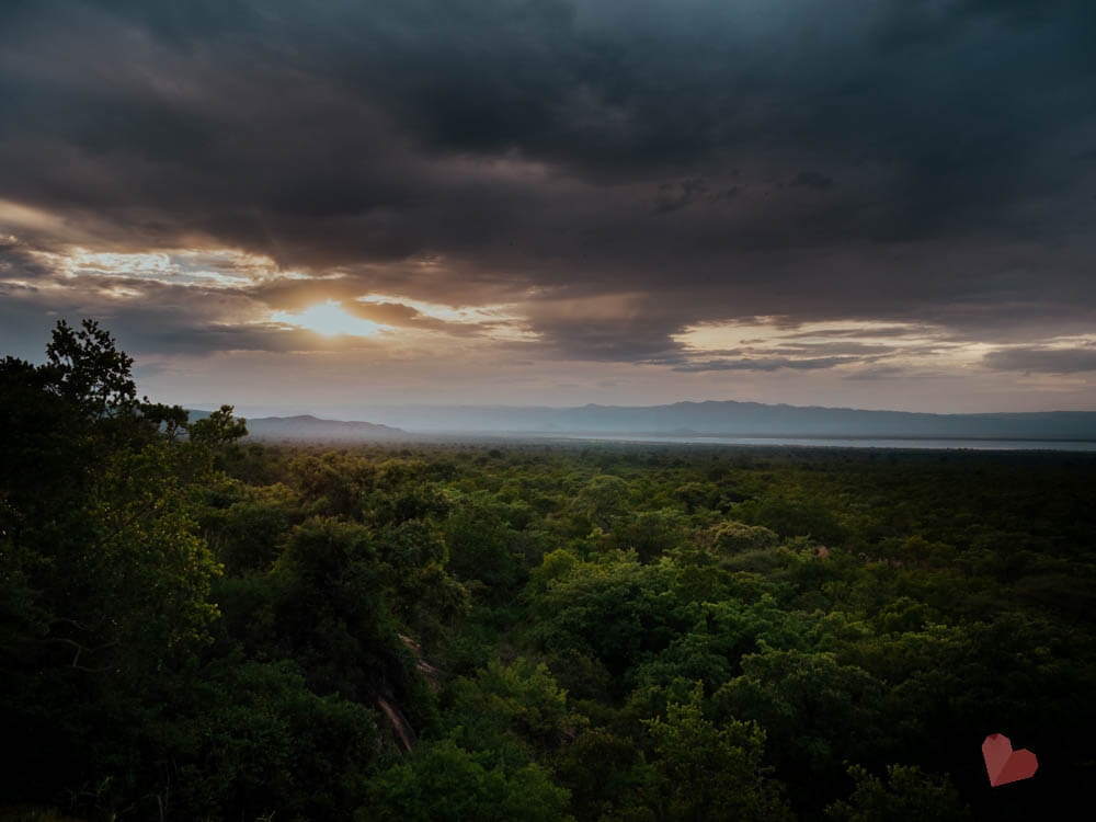 Sonnenuntergang im Tarangire Nationalpark vom Maweninga Camp aus