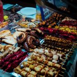 Essen auf dem Night Market in Zanzibar