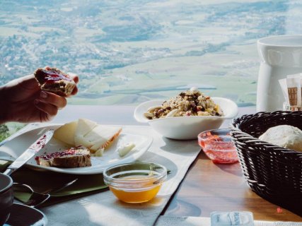 Frühstück mit Ausblick im Hotel das Gerstl