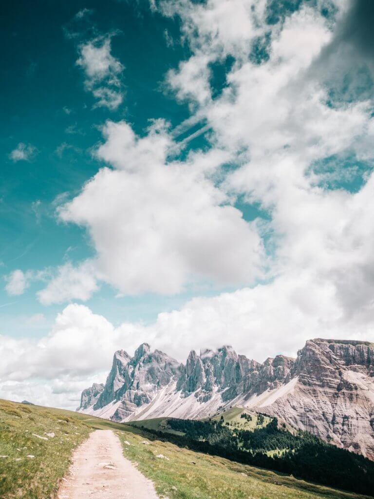  Urlaub in den Dolomiten - Wanderung Raschötz - Puez-Geisler - Blick auf Seceda